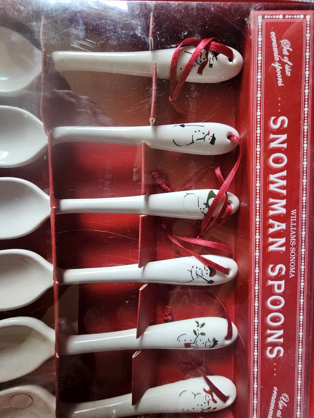 NIP Williams Sonoma White Ceramic Snowman Spoon Set with Red Ribbon